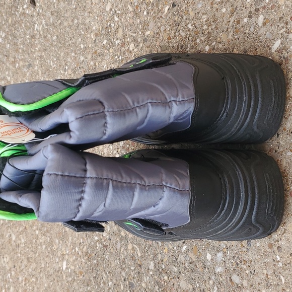 Wonder Nation Snow Boots Black Grey Big Kid Youth 5 Lined Skid Resistant - Picture 4 of 8